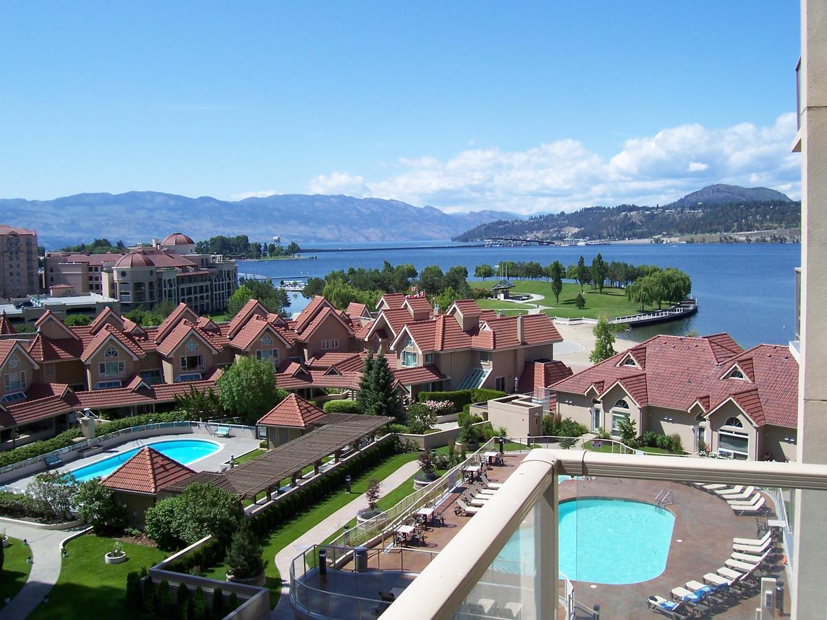 Sunset Waterfront Resort By Kelownacondorentals Exterior photo