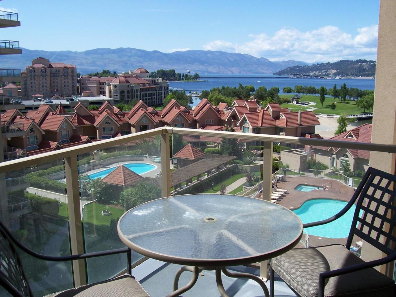 Sunset Waterfront Resort By Kelownacondorentals Exterior photo